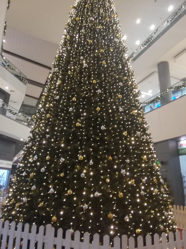 Коледна елха Sofia RIng Mall