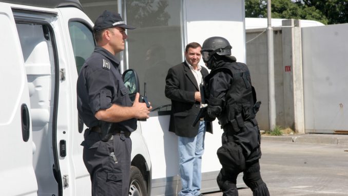 полиция
