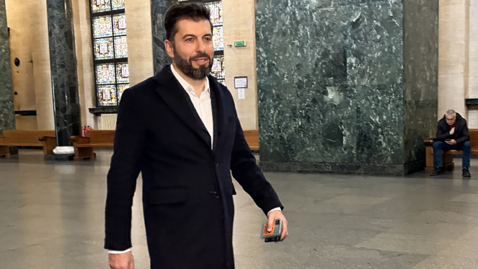 Кирил Петков
