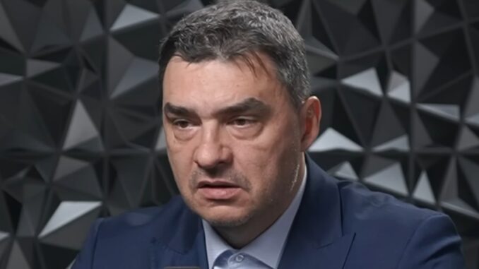 Владо Николов